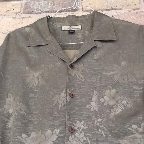 Tommy Bahama Perfect condition 100% silk - Picture 2 of 8